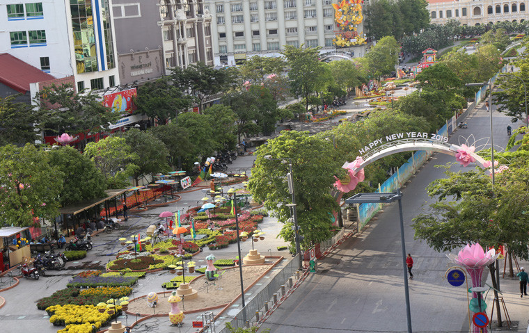 Đây là đường hoa thứ 16 liên tiếp diễn ra tại TP HCM để chào đón Tết cổ truyền của dân tộc.