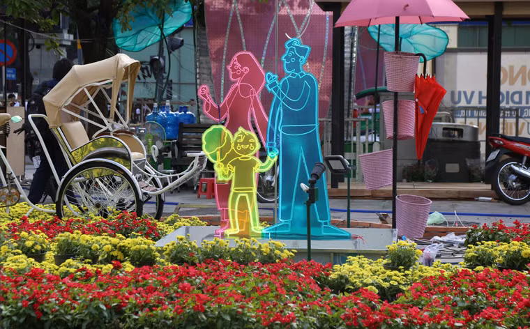 Đường hoa có 3 phân đoạn chính: Thành phố nghĩa tình giàu bản sắc, Thành phố thông minh (Thành phố của tương lai) và Đô thị sáng tạo.