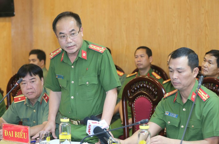 Dai gia Le Thanh Than bi khoi to, sao van tai ngoai?