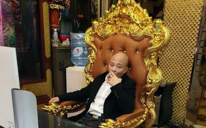 Sau khi sự việc xảy ra, Nguyễn Xuân Đường đã đến nhà anh Hoàng đưa ra mức bồi thường là 130 triệu đồng và yêu cầu anh Hoàng không đi giám định để không xử lý hình sự. Do lo sợ, anh Hoàng đã có đơn đề nghị không đi giám định. Ngày 22/7/2018, Cơ quan CSĐT Công an huyện Vũ Thư ra quyết định không khởi tố vụ án hình sự.