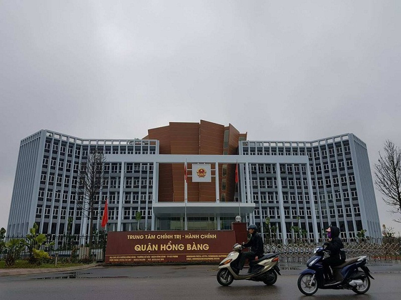 Vi sao Chu tich quan Hong Bang bi xem xet ky luat?