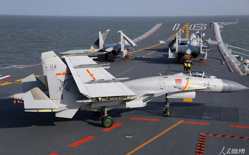 Đến nay, chỉ có khoảng hơn 20 chiếc J-15 được chế tạo, thấp hơn nhiều so với mức tối thiểu 50-60 phi cơ để duy trì khả năng vận hành, tác chiến và bảo dưỡng lực lượng tiêm kích hạm cho ít nhất 2 tàu sân bay.