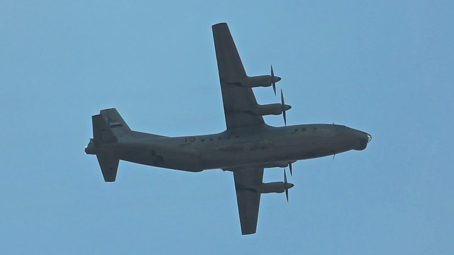 Tính đến thời điểm hiện tại, hơn 100 chiếc An-12 vẫn được sử dụng trong lực lượng không quân của 9 quốc gia khác, gần 200 chiếc hoạt động trong lĩnh vực hàng không dân dụng.