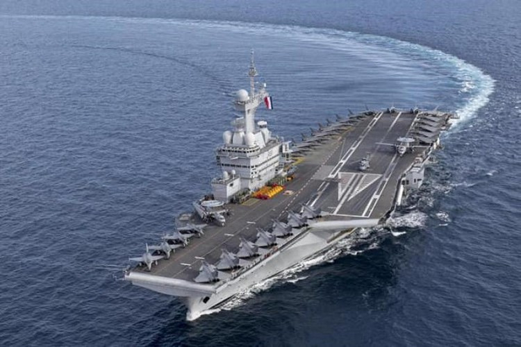 Tàu có thể chở theo 550 tấn vũ khí và 3.400 tấn nhiên liệu. Tàu có hệ thống CMS Model 8 có khả năng theo dõi 2.000 mục tiêu trên không, trên biển và trên bờ cùng lúc, theo Global Security.