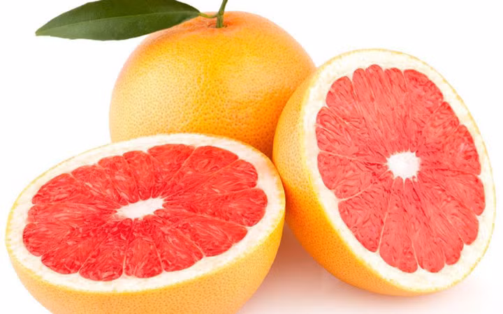  Bưởi Hồng Ngọc – Bưởi Úc Tương tự, loại bưởi khác nhập khẩu từ Úc hiện cũng lọt top bưởi ngoại được nhiều người tìm mua nhất. Loại bưởi Hồng Ngọc này là một loại trái cây họ cam quýt, trồng nhiều ở vùng nhiệt đới, nổi tiếng với vị chua gắt. Ảnh:Internet.