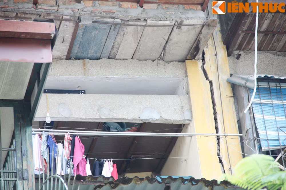 Các căn chung cư có dấu hiệu bong tróc, tách rời.