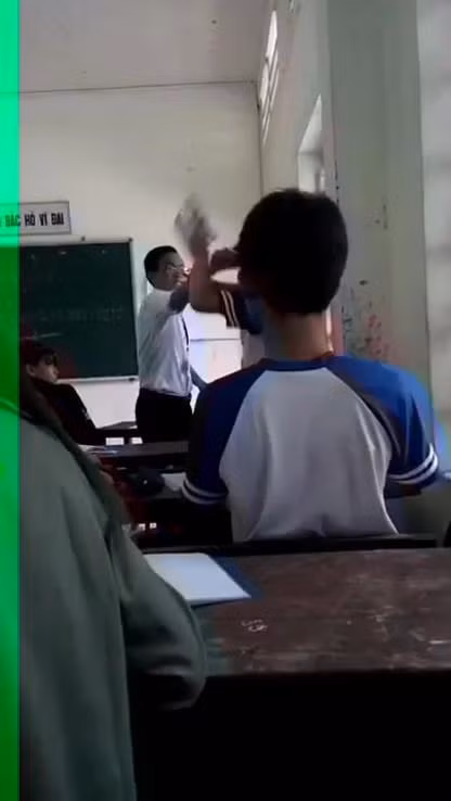 Ky luat thay tro danh nhau o Hau Giang