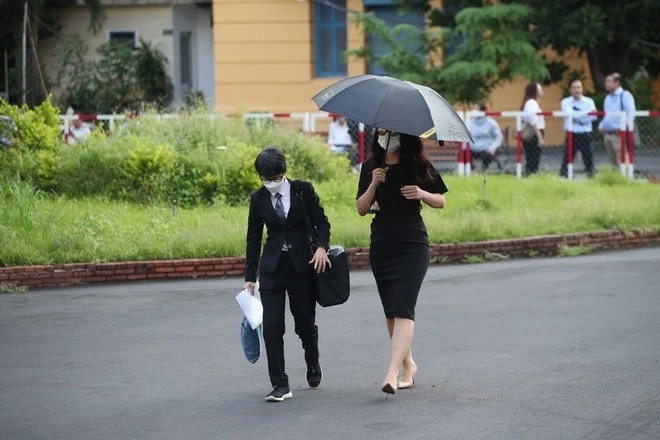 Ong Tran Qui Thanh va Tran Uyen Phuong khang cao