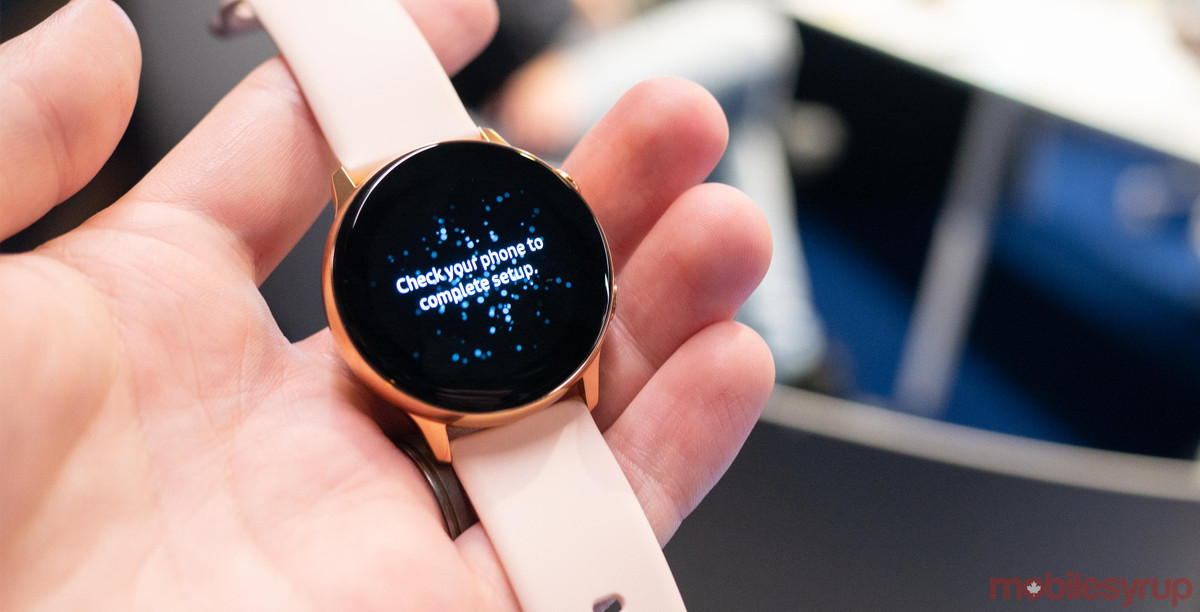 Về đặc điểm kỹ thuật Galaxy Watch Active 2 có thể có một trong những tính năng chính của Apple Watch Series 4 - màn hình ECG. Đây có thể là một tính năng song hành với máy đo huyết áp được giới thiệu trên Galaxy Watch Active. Nó cũng có thể cài đặt một số ứng dụng riêng biệt.