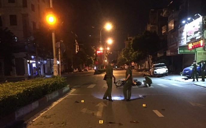 Vinh Phuc: Khoi to nhom thanh nien ruot duoi khien 3 nguoi thuong vong