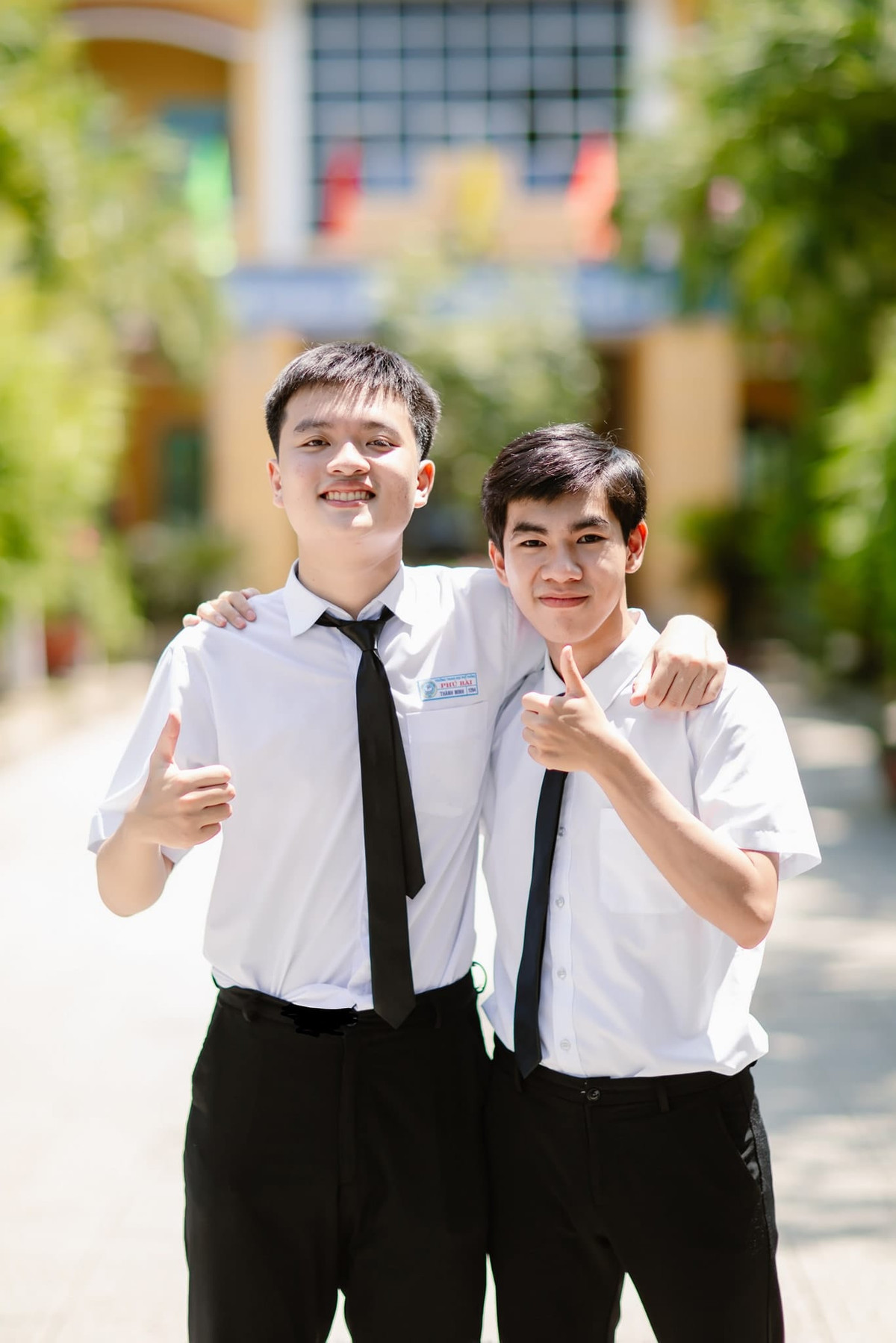 Dù đạt điểm số cao như vậy, song Thành Minh vẫn chưa có dự định sử dụng kết quả này để xét tuyển vào đại học. Bởi lẽ, cậu bạn đã được tuyển thẳng vào ngành Quan hệ Quốc tế của Học viện Ngoại giao trong đợt xét tuyển sớm nhờ đạt giải Nhì cuộc thi Khoa học Kỹ thuật cấp Quốc gia.