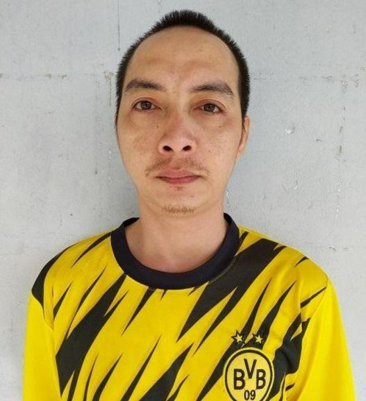  Sử dụng súng để đòi nợ: Phan Thị Diệu Linh (SN 1983, ngụ huyện Lai Vung, tỉnh Đồng Tháp) có hợp đồng vay mượn Liên Vĩ Lập (SN 1970, ngụ quận 6, TP HCM) số tiền là 1 tỷ đồng để làm ăn, đến nay đã trả được 900 triệu đồng. Sau đó, Lập cùng với Bùi Ngọc Sơn (SN 1987, ngụ TP Vũng Tàu, tỉnh Bà Rịa – Vũng Tàu) đi đến huyện Lai Vung, tỉnh Đồng Tháp gặp Linh để đòi lại số tiền nợ, lúc này hai bên có xảy ra mâu thuẫn nên Sơn rút súng đe dọa thì bị người dân khống chế bắt giữ. Ngày 12/9, Công an tỉnh Đồng Tháp cho biết đã khởi tố, bắt tạm giam Sơn để điều tra về tội 'Tàng trữ trái phép vũ khí quân dụng'. 