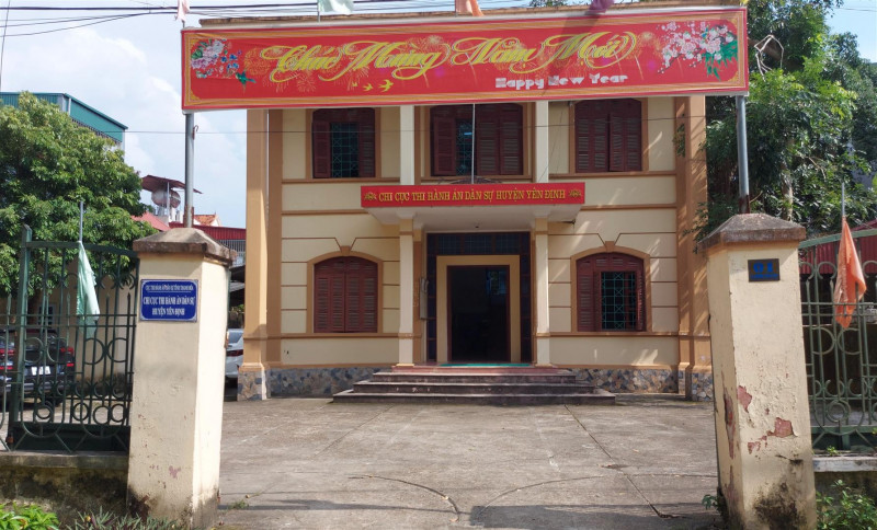 Không giữ mình quan hệ “ngoài luồng”, nhiều lãnh đạo nhận quả đắng Khong giu minh quan he “ngoai luong”, nhieu lanh dao nhan qua dang