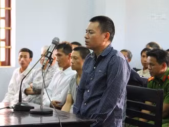 Ngoài ra, nhiều người dân sống tại khu vực nhà ông Hiến cũng ký đơn gửi Chủ tịch nước và các cơ quan Trung ương xin miễn tội chết cho ông Hiến. (Ảnh: Người lao động)