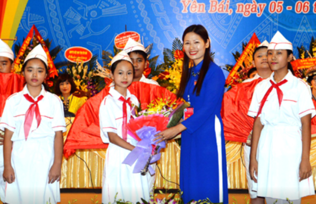 Từ tháng 12/2016: Bà là Ủy viên Ban Chấp hành Đảng bộ tỉnh; Bí thư Tỉnh Đoàn, Chủ tịch Hội LHTN Việt Nam tỉnh; Ủy viên Ban Chấp hành T.Ư Đoàn; Ủy viên Ủy ban T.Ư Hội LHTN Việt Nam. 