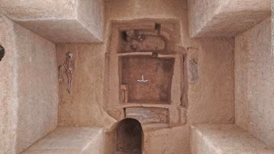 Theo các nhà nghiên cứu, việc hiến tế con người trong tang lễ khá phổ biến trong triều đại nhà Thương.