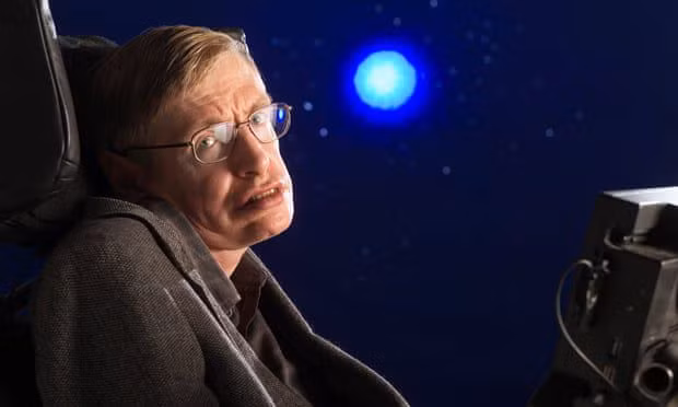 Giáo sư Hawking được trao nhiều giải thưởng trong các lĩnh vực toán học, vật lý và vũ trụ học. Trong đó, vào ngày 12/8/2009, ông vinh dự được Tổng thống Mỹ Barack Obama trao tặng Huân chương Tự do Tổng thống nhằm ghi nhận những đóng góp cho nhân loại. Năm 2015, giáo sư Hawking trình bày giả thuyết mới về hố đen tại Viện Công nghệ hoàng gia KTH ở Stockholm.