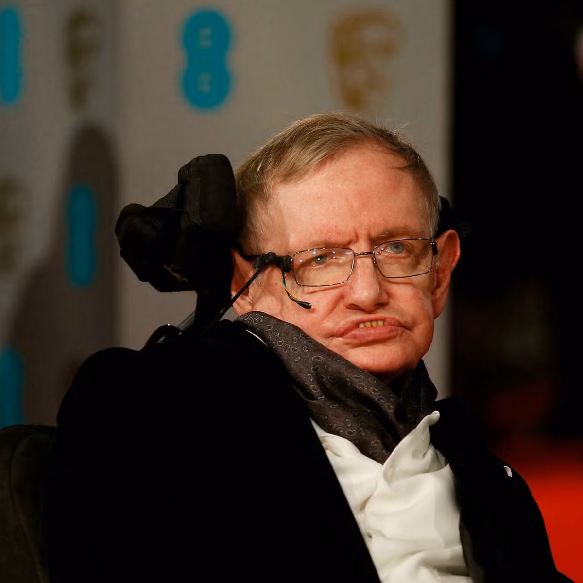 Su that kinh ngac ve nha vat ly thien tai Stephen Hawking