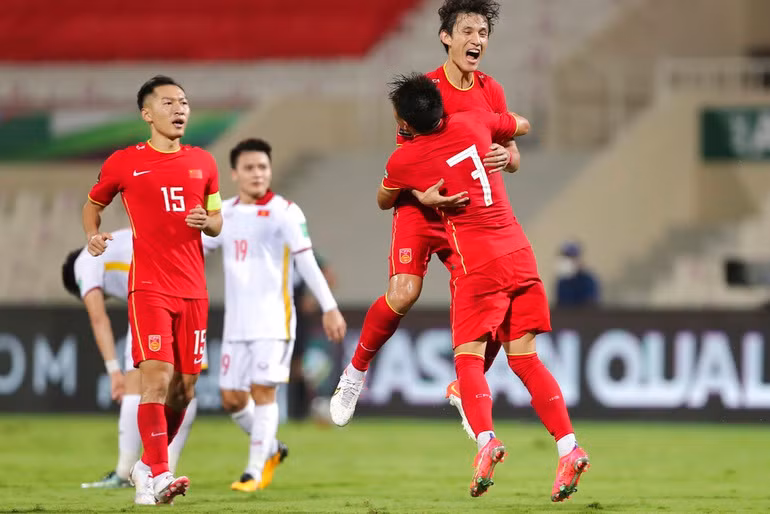 Que Ngoc Hai keu goi nguoi ham mo “tiep lua” tran tai dau Trung Quoc