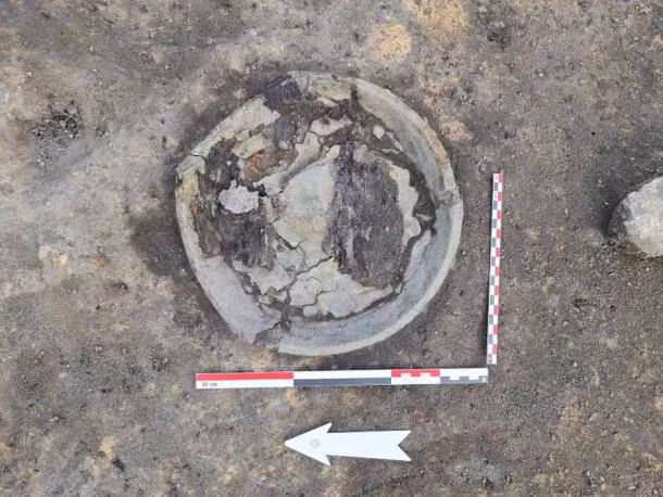 Từ đây, các chuyên gia suy đoán mộ cổ có khả năng cao thuộc tầng lớp tinh hoa trong xã hội thời bấy giờ.