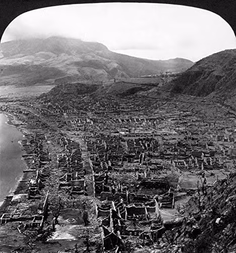 Theo các ghi chép, Auguste bị giam trong ngục tối của thành phố cảng St. Pierre là vì phạm tội giết người.