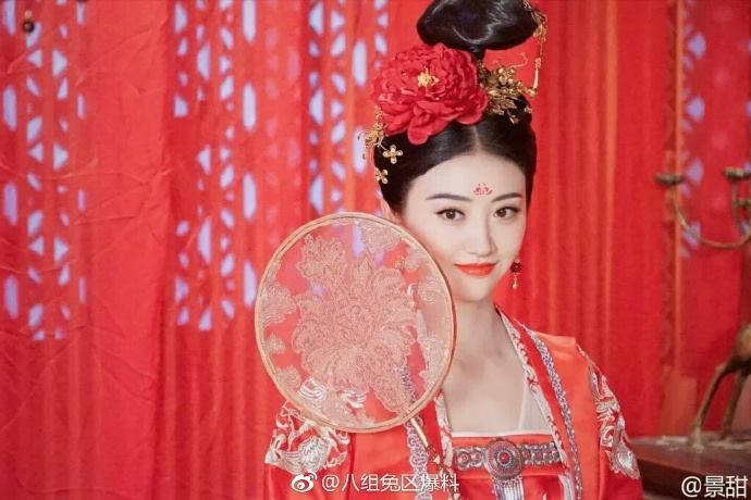 Trang phục dành cho phụ nữ nhà Đường cũng có nhiều kiểu dáng. Nhờ vậy, họ có thể lựa chọn các kiểu trang phục để sử dụng theo các dịp khác nhau.