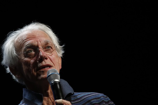 Vào năm 2005, ông Mourou trở lại Pháp. Sau đó, ông làm giám đốc Phòng thí nghiệm Quang học Ứng dụng tại Đại học École Polytechnique đến năm 2008.