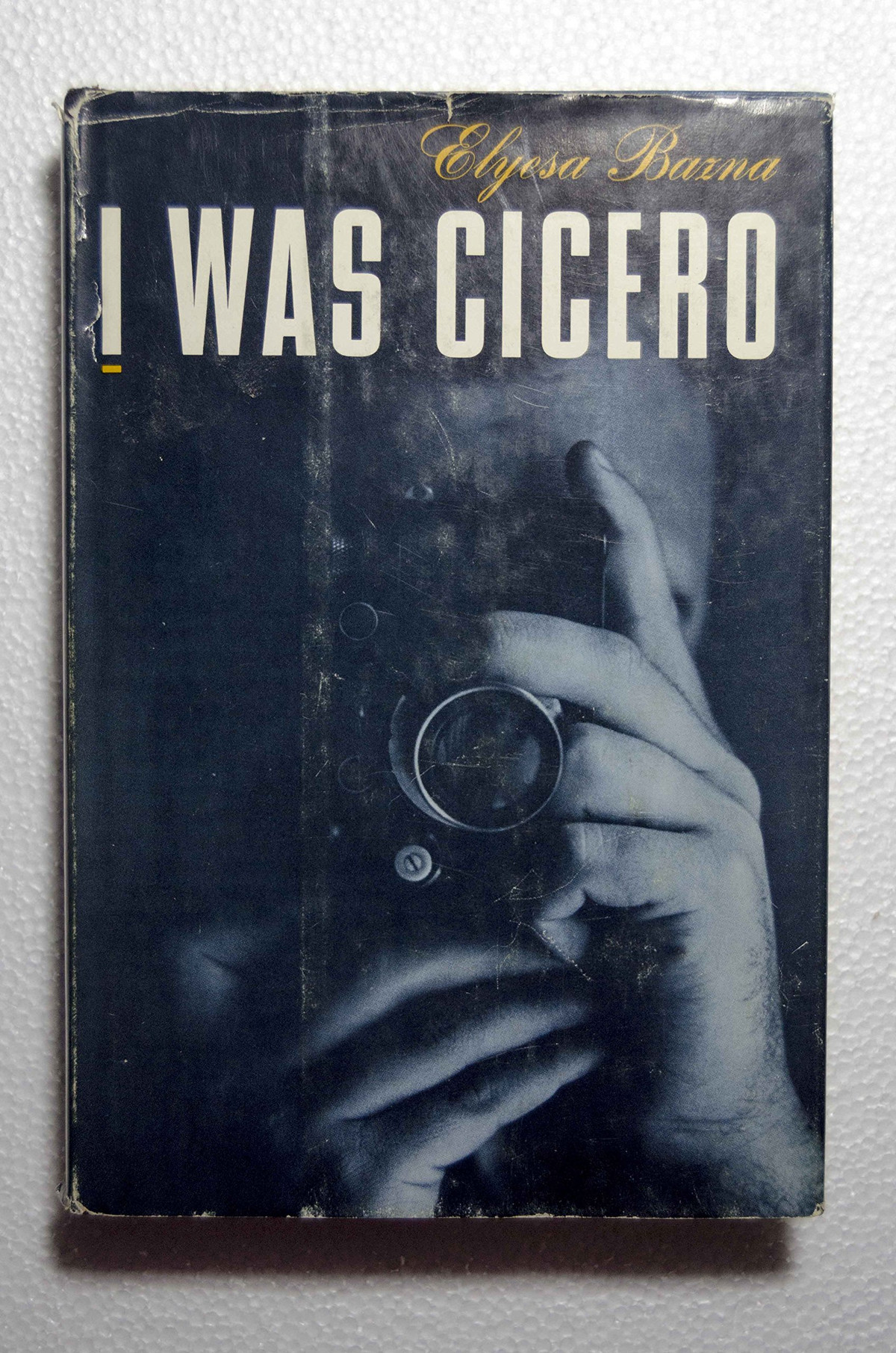 Về sau, Bazna chuyển đến Munich, Đức sinh sống và làm công việc gác đêm. Nhiều năm sau khi kết thúc Thế chiến 2, gã viết cuốn sách có tựa đề "Tôi là Cicero" kể về khoảng thời gian làm gián điệp cho Đức quốc xã.
