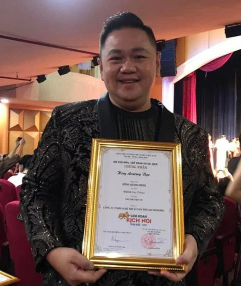 Minh Beo co tien an au dam duoc nhan huy chuong: Cuc Tre em len tieng!