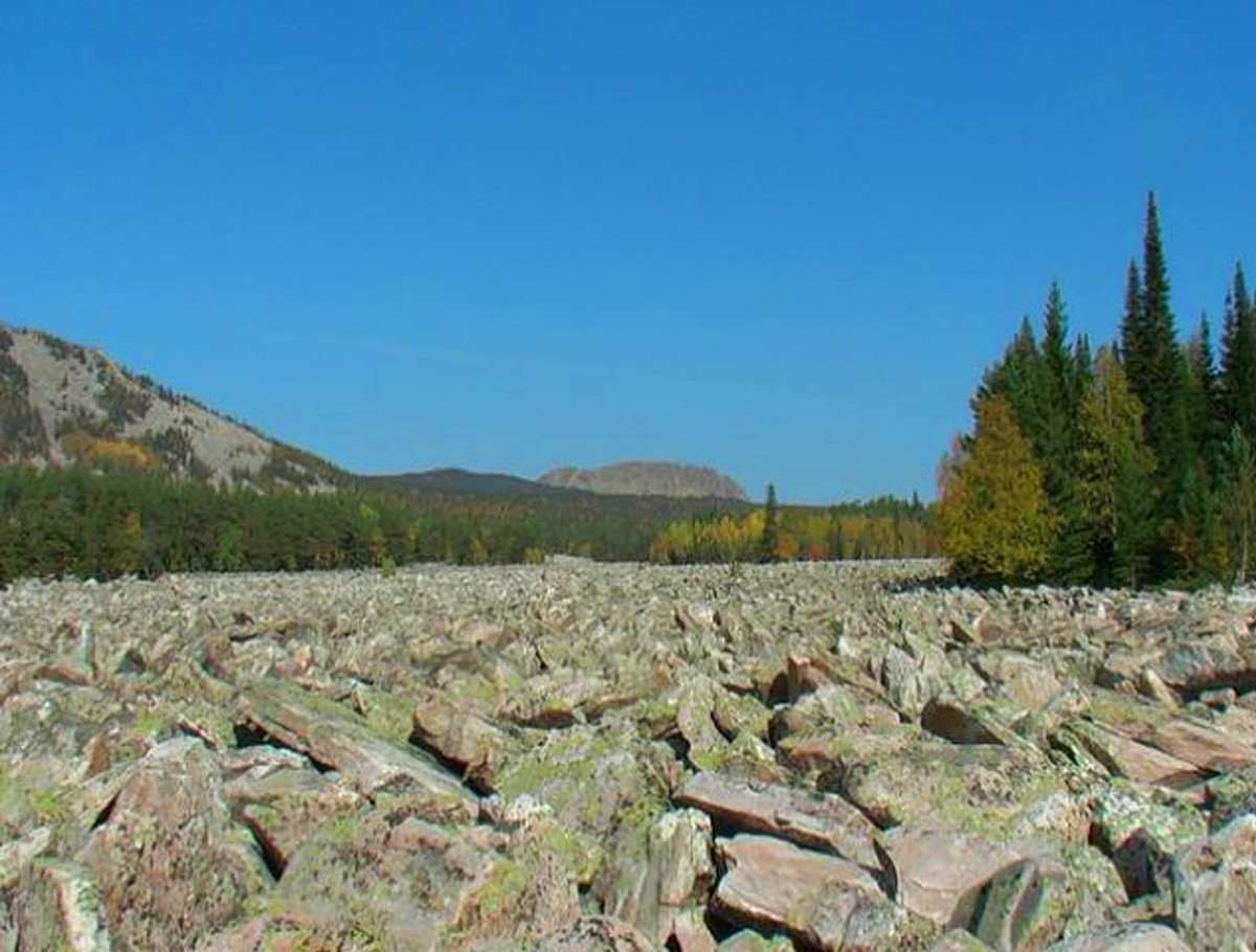 Một điều thú vị về Sông Đá Lớn đó là khi mọi người lại gần dòng sông này có thể nghe thấy tiếng nước chảy róc rách.