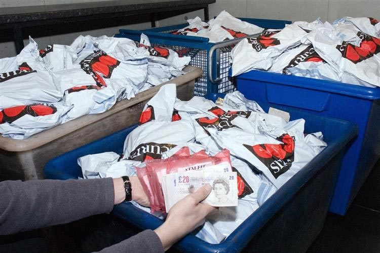 Vụ cướp tiền chấn động này kết thúc vào lúc 2h15 ngày 22/2. Sau khi nhận được tin báo, cảnh sát nhanh chóng tới hiện trường điều tra và truy bắt nhóm cướp. Để sớm tìm ra thủ phạm, Công ty Securitas cùng các hãng bảo hiểm của họ treo thưởng tới 2 triệu bảng Anh (hơn 2,6 triệu USD) cho bất kỳ ai cung cấp thông tin giúp cảnh sát bắt giữ các nghi phạm.