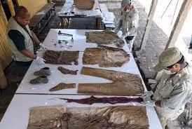 Cuộc sống của nhiều người dân nhà Thanh khi ấy rơi vào cảnh khó khăn, đói khổ. Do vậy, những kẻ buôn bán nô lệ đã tìm đến những người không có đủ cái ăn cái mặc và hứa hẹn về tương lai tươi sáng ở "miền đất hứa" Peru.