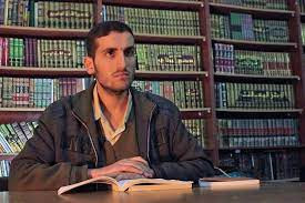 Những người muốn tiếp cận thư viện rộng lớn nằm dưới lòng đất ở Damascus thường phải trải qua nhiều khó khăn, thử thách mới có thể tiếp cận số sách quý giá.