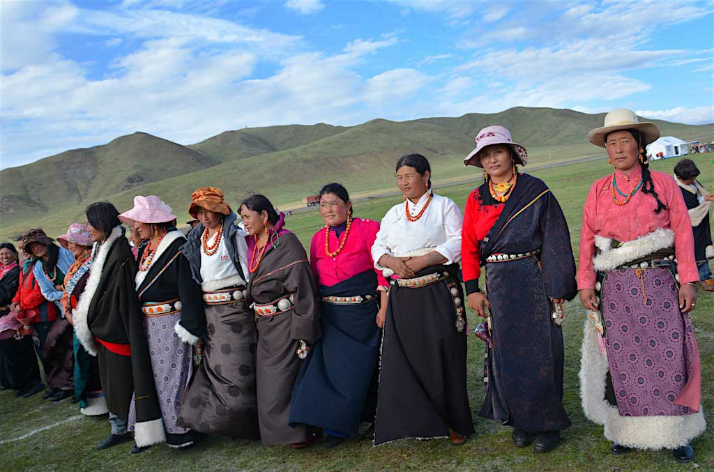 Từ đây, các chuyên gia thực hiện dự án nghiên cứu nhằm giải mã bí mật về bộ gene của người Tây Tạng.