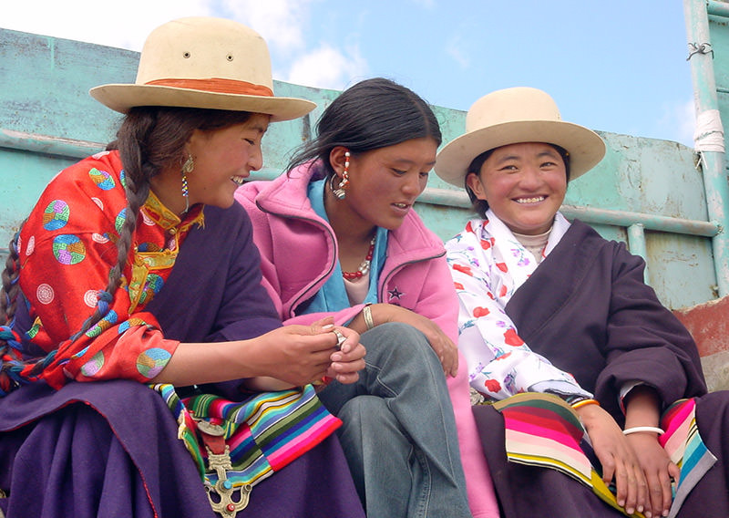 Các nhà khoa học phát hiện Tây Tạng là vùng cao nguyên có khí hậu khắc nghiệt. Hầu hết người nước ngoài khi đến Tây Tạng đều gặp phải một số vấn đề về sức khỏe do thiếu oxy.