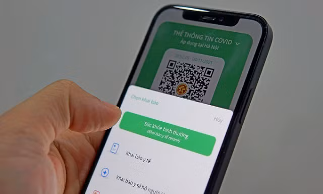 Tính năng hỗ trợ tự khai mũi tiêm trên ứng dụng PC-Covid được nhiều người đánh giá cao.