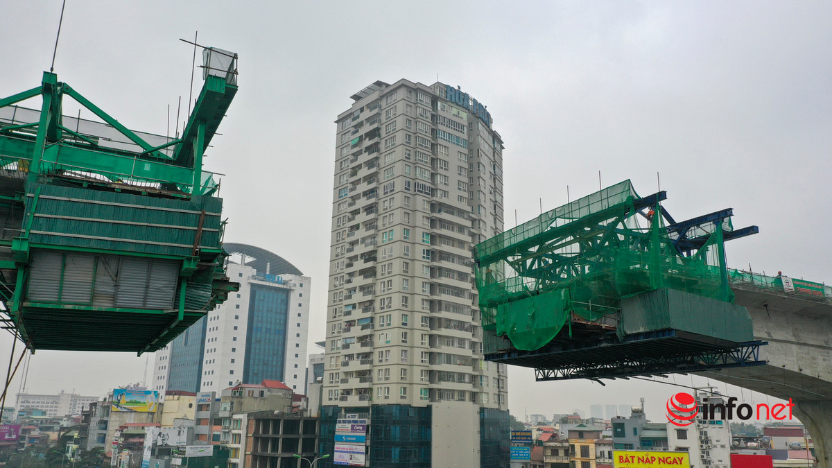 Cao hơn gấp 1,5 lần so với các trụ cầu bình thường khác của dự án.