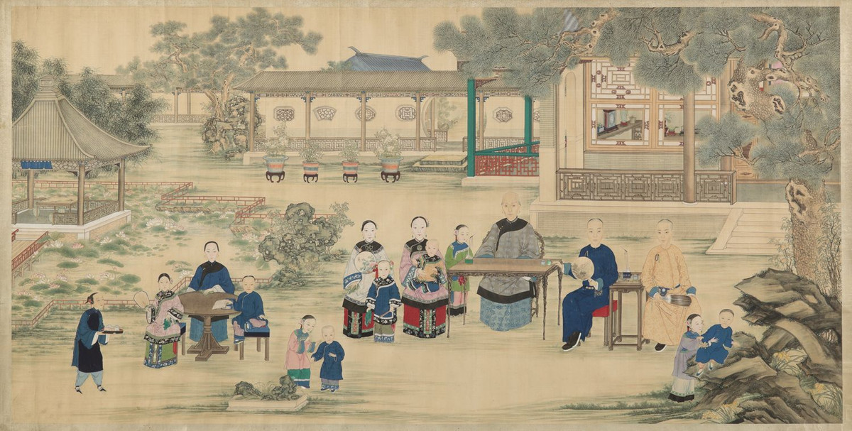 Vì vậy, khi người con bé bỏng qua đời, cha mẹ đã chôn cất người con với nhiều món đồ giá trị.