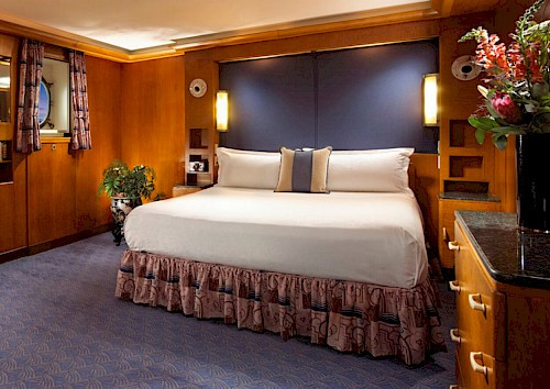 Từ năm 1940 - 1945, con tàu Queen Mary vận chuyển khoảng 800.000 binh sĩ, đi hơn 500.000 hải lý. Nó đóng góp không nhỏ vào chiến thắng của quân Đồng minh trước lực lượng phát xít.