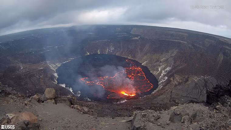 Núi lửa hoạt động nguy hiểm nhất tại Hawaii là Kilauea. Nằm trên Đảo Lớn, núi lửa Kilauea phun trào lớn và dữ dội gần đây nhất là vào năm 1983. Tuy nhiên, tới năm 2014, dung nham từ núi lửa Kilauea tràn tới gần thị trấn Pahoa khiến nhiều người khiếp sợ.