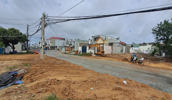BRVT: Dự án nâng cấp đường Phạm Văn Dinh chậm do vướng mặt bằng - Hình 4 BRVT: Du an nang cap duong Pham Van Dinh cham do vuong mat bang-Hinh-4