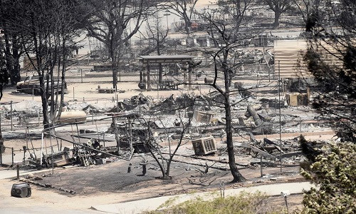 Cảnh tượng hoang tàn sau khi ngọn lửa Erskine “hung dữ” quét qua South Lake ngày 24/6.