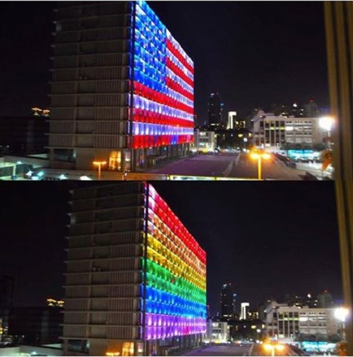 Những dải màu cầu vồng hiện lên ở tòa thị chính tại Tel Aviv (Israel).