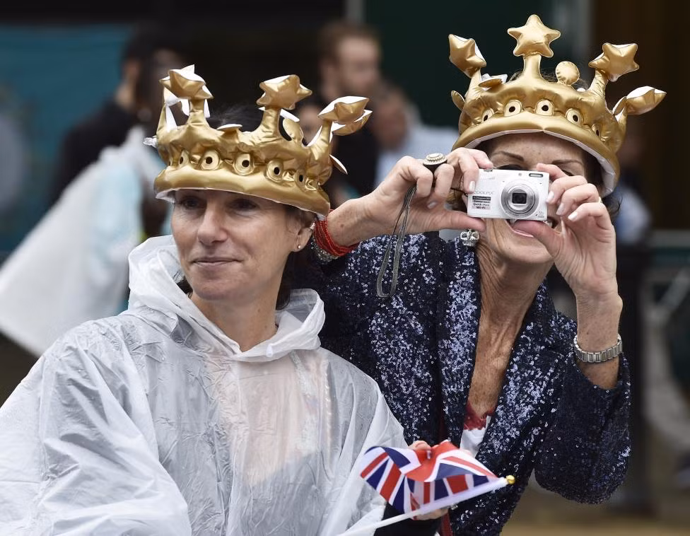 Anh an tuong ngay sinh nhat thu 90 cua Nu hoang Anh-Hinh-2