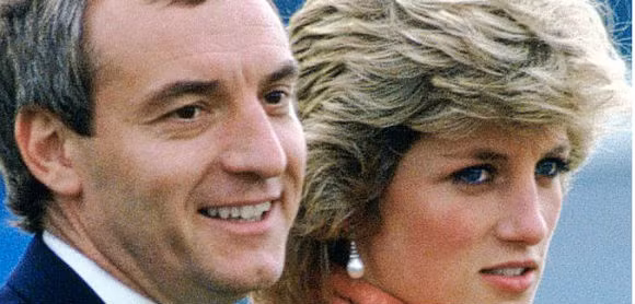 Barry Mannakee, một sĩ quan cảnh vệ hoàng gia, được cho là một trong những người tình của công nương Diana.