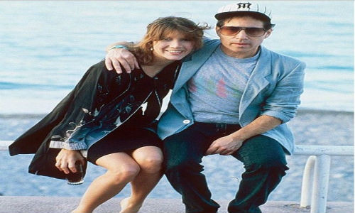 Ca sĩ Paul Simon cao 1,6 mét và vợ ông, diễn viên Carrie Fisher, cao 1,55 mét.