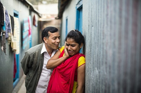 Trở thành gái mại dâm độc lập cho phép các cô gái bán dâm được phép giữ tiền sau mỗi lần đi khách hay từ chối khách hàng nếu không ưng ý.