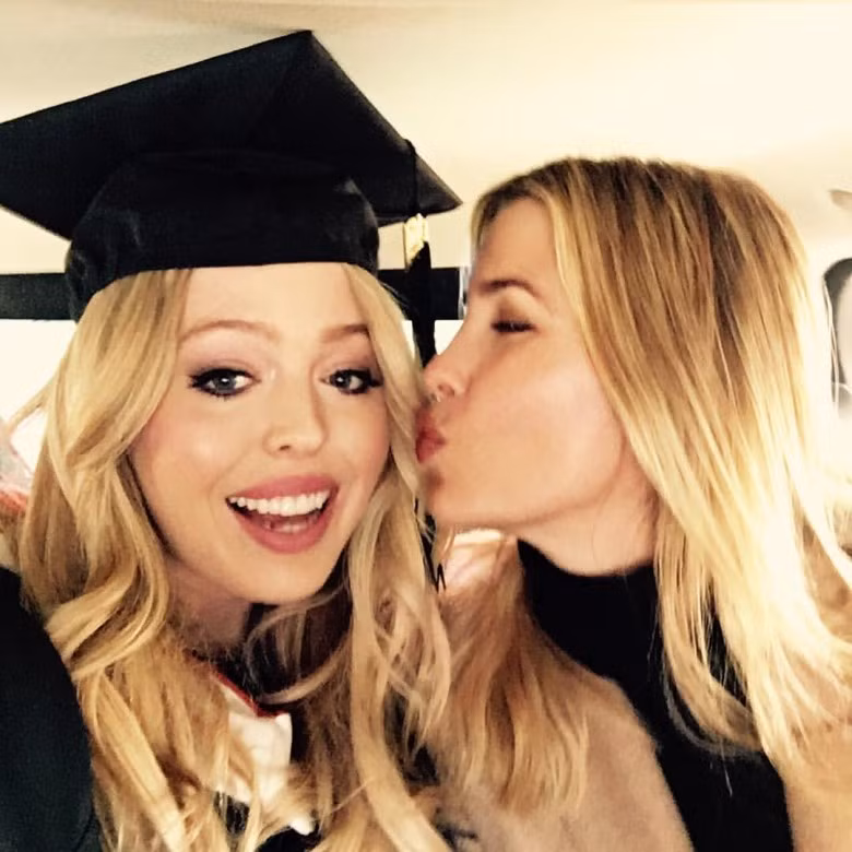 Tiffany Trump trong lễ tốt nghiệp hồi tháng 5/2016.