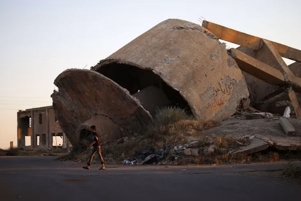 Hiện trường vụ đánh bom tự sát ở thị trấn Tartus, Syria, ngày 23/5/2016.