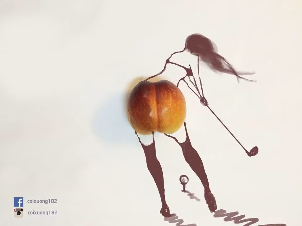 Trước đây, chàng họa sĩ 9X tài năng này cũng đã được rất nhiều sự quan tâm bởi tài năng hô biến những đồ vật vô tri vô giác trở thành những tác phẩm ngộ nghĩnh, dễ thương và cũng đầy ý nghĩa.